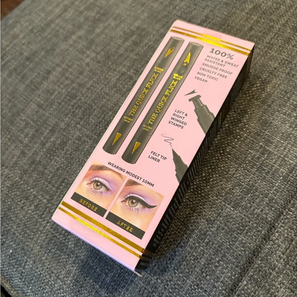 The Quick Flick Perfect Wings Eyeliner Stamp Intense Black Modest Full Size NWT!